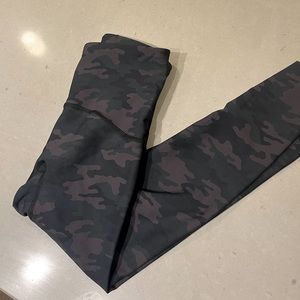 Spanx Booty Boost Legging size Small